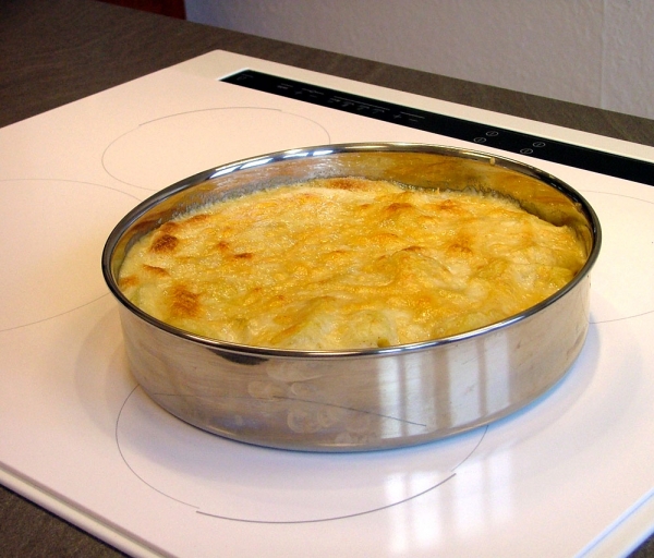 La Tourtière Baumstal peut également faire office de plat à grâtin en inox