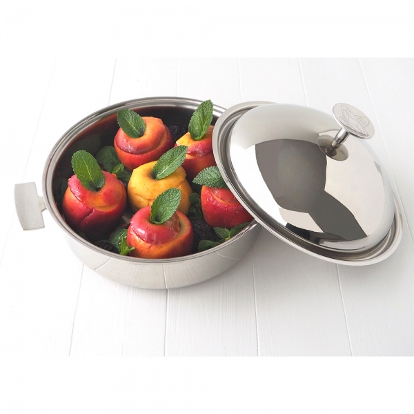 La Sauteuse Cuisson Douce Baumstal : Avec son couvercle cloche en inox, un ustensile de cuisson polyvalent pour tous type de cuissons