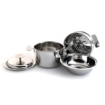 Ensemble Cuisson Douce constitué d'une marmite en inox et son couvercle, d'une passoire vapeur et d'un bol bain marie