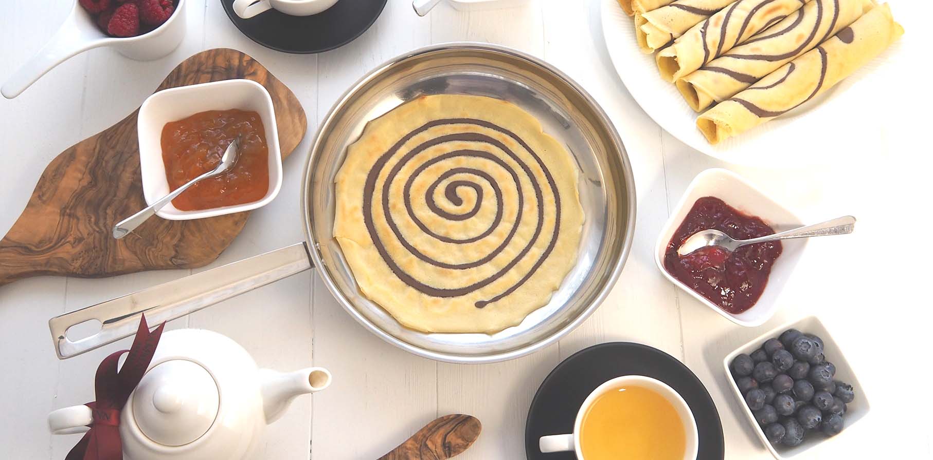 Pour la chandeur des crêpes originales : une décoration chocolat en spirale