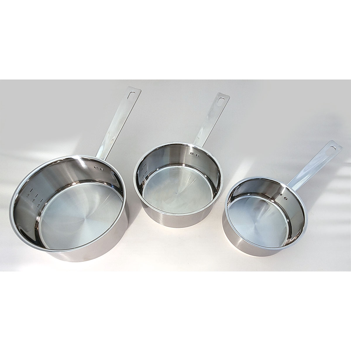 3 casseroles Baumstal en inox 18/10. Diamètre 14 16 et 18 cm