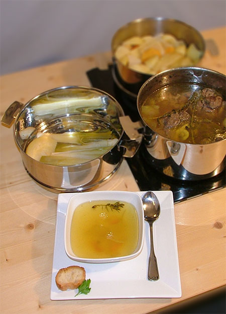 Bouillon de pot au feu réalisé dans l'Ensemble Cuisson Douce Baumstal