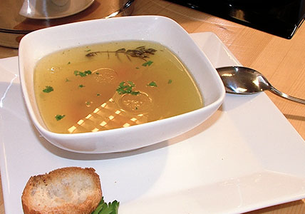 Assiette de bouillon