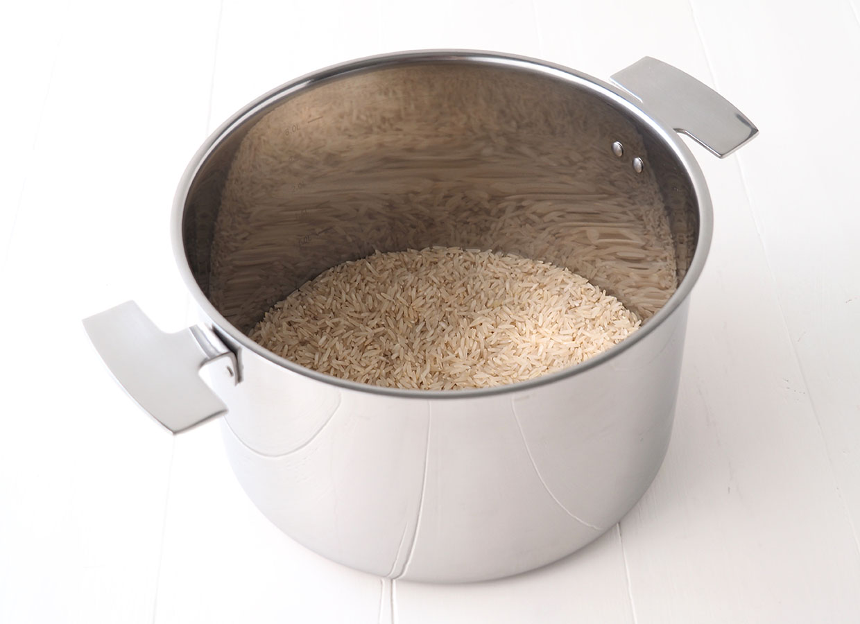 cuisson du riz dans la marmite