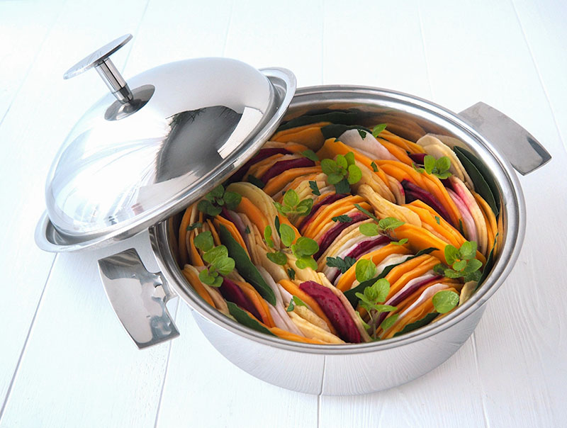 Tian de légumes mi cuisson couvercle cloche Tian de légumes en cuisson douce