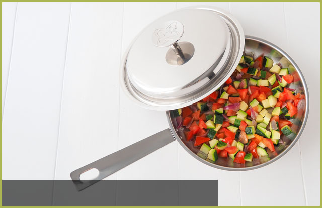 La Poêle et son couvercle en inox 18/10 La Poêle et son couvercle en inox 18/10