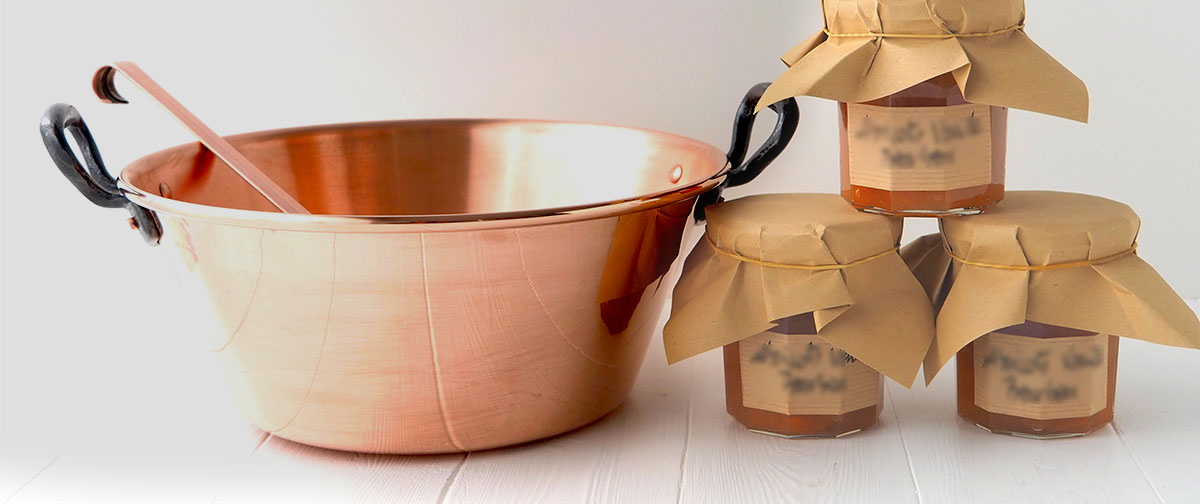 Bassine et pots empilés Bassine en cuivre massif pour vos préparations sucrées